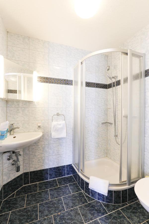 Hotel Loewen Niederuzwil Extérieur photo
