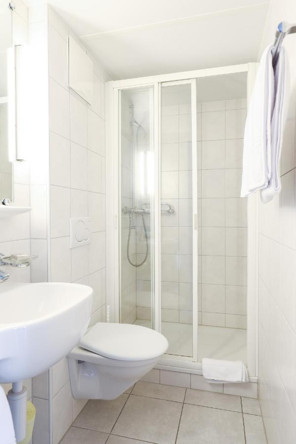 Hotel Loewen Niederuzwil Extérieur photo